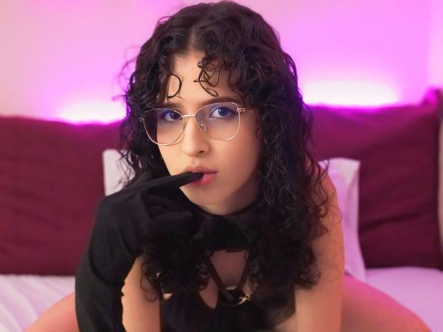 ThaliiaGomez - Live porn &amp; sex cam - 21758973