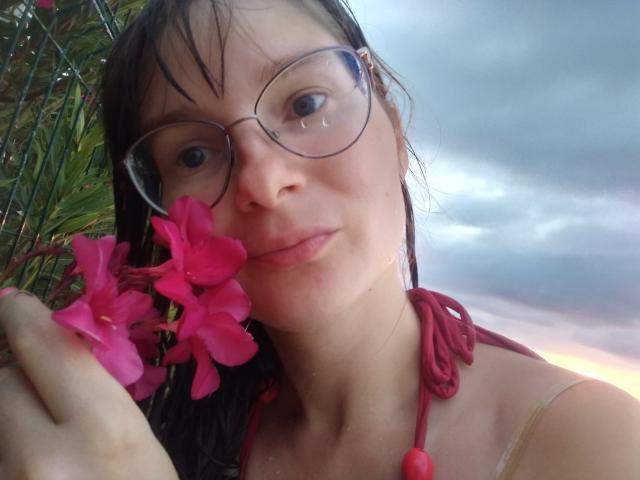 KiraGoldens - Live porn &amp; sex cam - 21762389