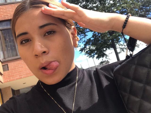 BellaBickers - Live sex cam - 21779557