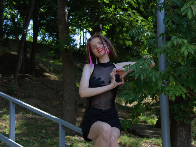 DaylinaLops - Live Sex Cam - 21784353