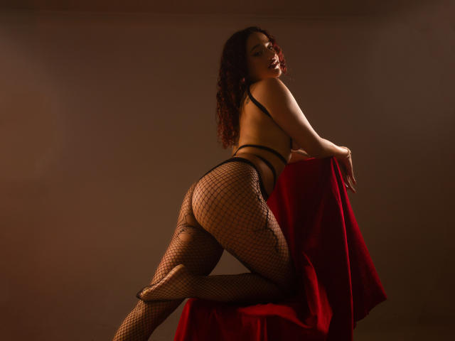 AmyRouge - Live porn &amp; sex cam - 21786925