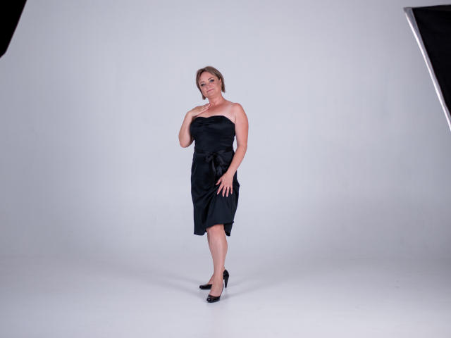 SnezhanaRells - Live porn &amp; sex cam - 21791941