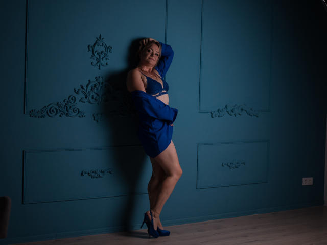 SnezhanaRells - Live porn &amp; sex cam - 21792293