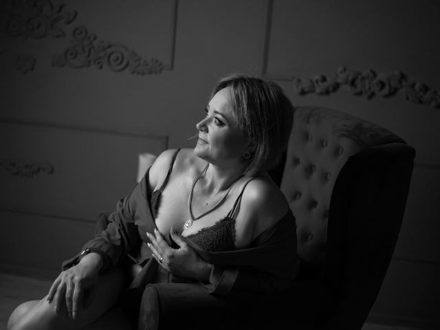 SnezhanaRells - Élő pornó és szexkamera - 21793121