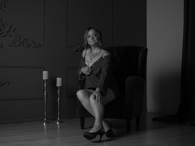 SnezhanaRells - Live porn &amp; sex cam - 21793153