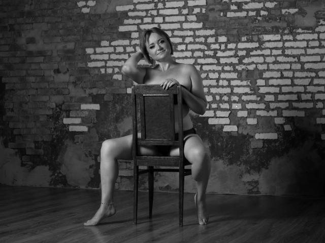 SnezhanaRells - сексуальная веб-камера в реальном времени - 21793229