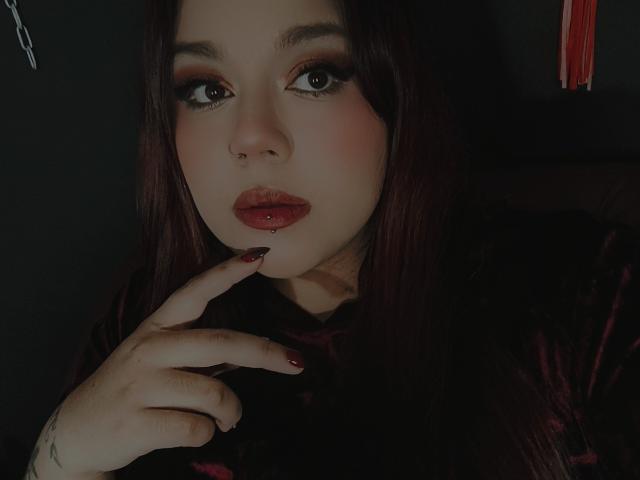 EmilyDom - Live sex cam - 21796061