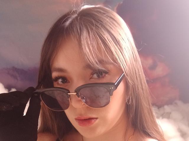TaniaSanders - Élő pornó és szexkamera - 21796221