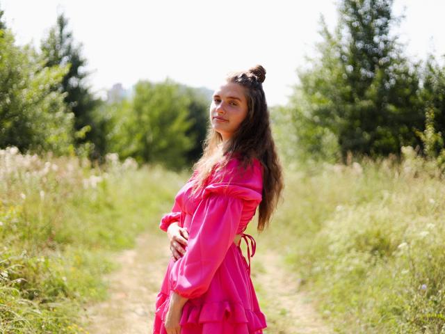 CarolineHott69 - Live sex cam - 21803261