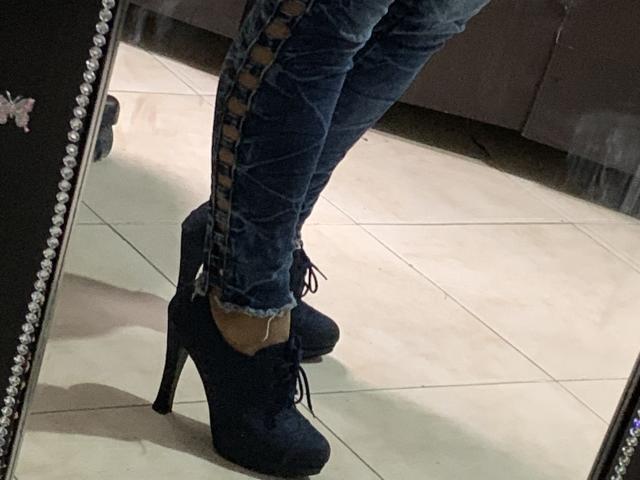 TompsonKarina - Live porn &amp; sex cam - 21805389