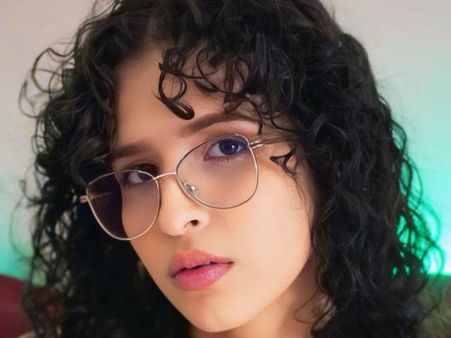 ThaliiaGomez - Live porn &amp; sex cam - 21805825