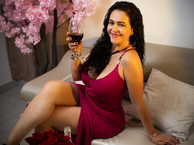 JulyMartinez - Live porn &amp; sex cam - 21807025