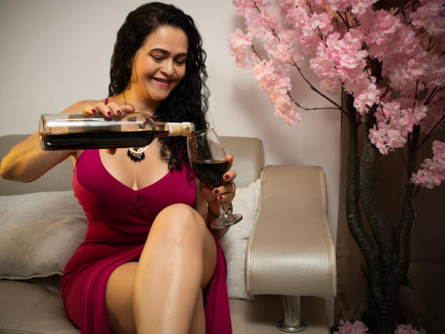 JulyMartinez - Live porn &amp; sex cam - 21807033