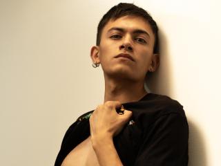 Maxiimilian69 - Live porn &amp; sex cam - 21807053