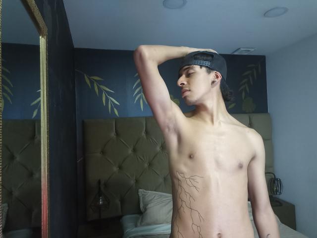 ThiagoHot69 - Live porn &amp; sex cam - 21810893