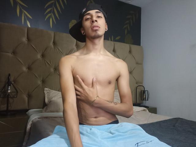 ThiagoHot69 - Live porn &amp; sex cam - 21810901