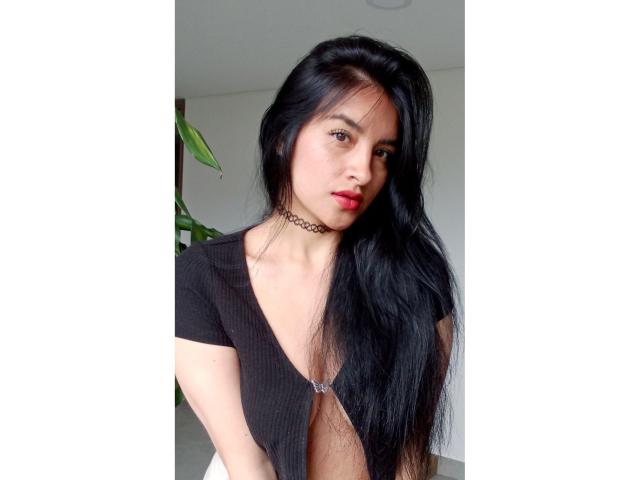 EmilyJensenn - Live porn &amp; sex cam - 21811453