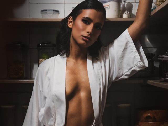 SimonaFalque - Live porn &amp; sex cam - 21811997