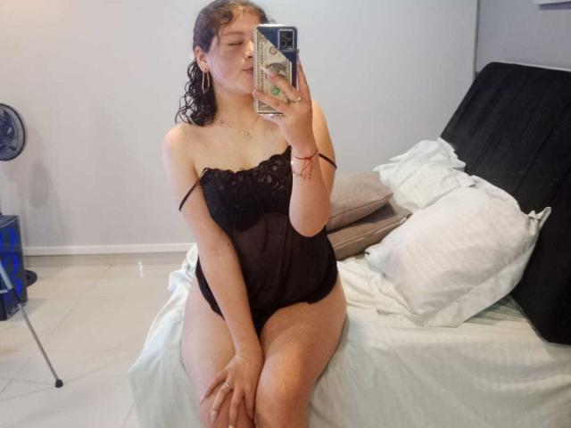 AnnieMayers - Live porn &amp; sex cam - 21816621