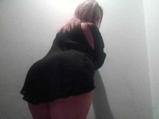 AmbarMilf - Live porn &amp; sex cam - 21818577