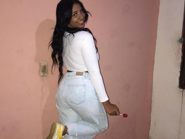 EllaJamesD - Sexe cam en vivo - 21820933