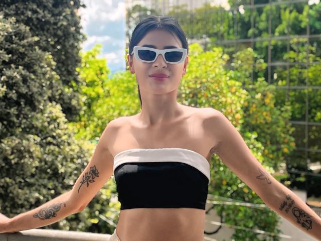 MichelleBenett - Live porn &amp; sex cam - 21823321