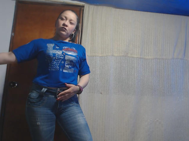 CharloteEzra - Live sex cam - 21825165