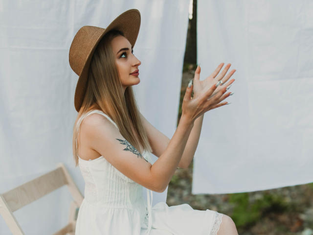 MilanaAnson - Live porn &amp; sex cam - 21827885