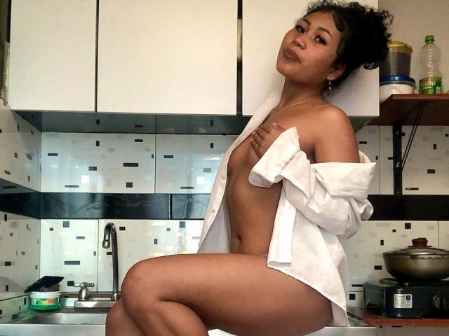 SophieSonyas - Live sex cam - 21829509