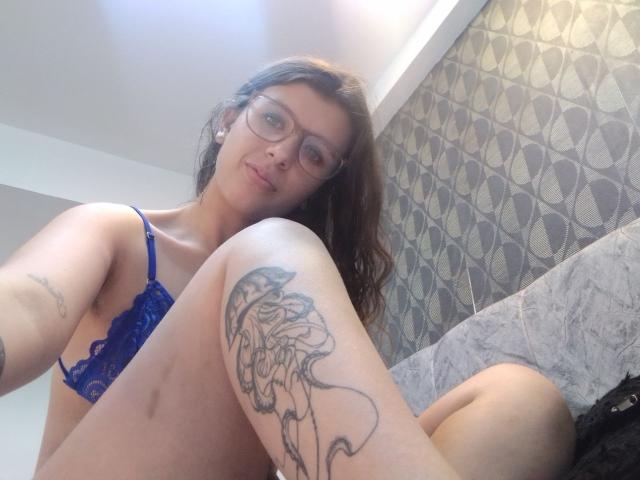 VictoriaDupond - Live Sex Cam - 21829529