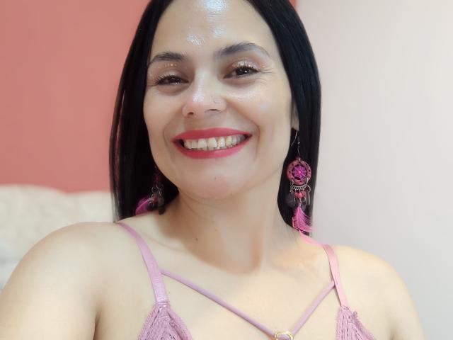 CharlotteCrofort - פורנו בשידור חי ומצלמת סקס - 21830733