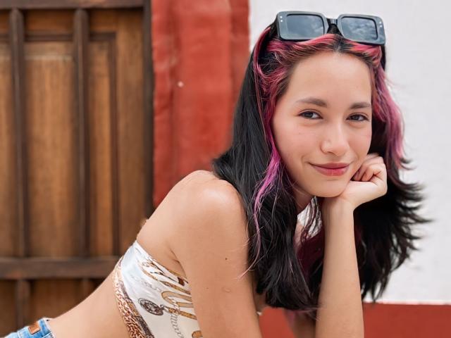 LilyThea - Live Sex Cam - 21833185