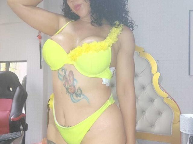 NaomyHott69 - Live sexe cam - 21834745
