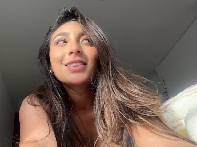 DianaFernandezz - Live porn &amp; sex cam - 21836681