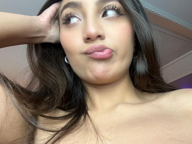 DianaFernandezz - Live porn &amp; sex cam - 21844225