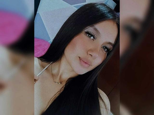 AlessiaPiel - Live porn &amp; sex cam - 21846321