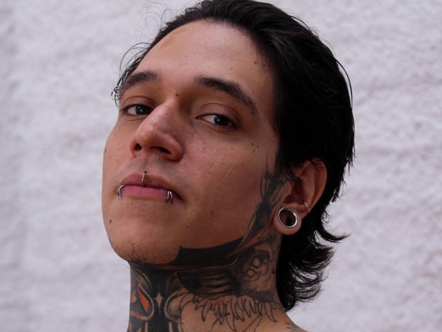 MadInkman - Live porn &amp; sex cam - 21848457