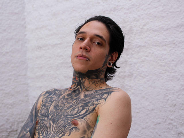 MadInkman - Live porn &amp; sex cam - 21848481