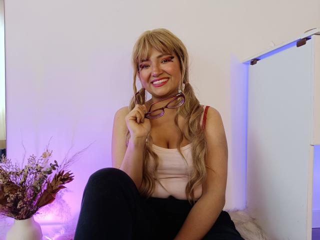LilaPoiluDom - Sexe cam en vivo - 21849229