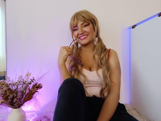 LilaPoiluDom - Live porn &amp; sex cam - 21849241