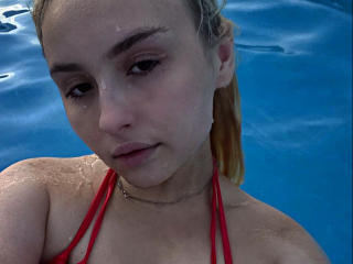 GloryEsteli - Live porn &amp; sex cam - 21850697