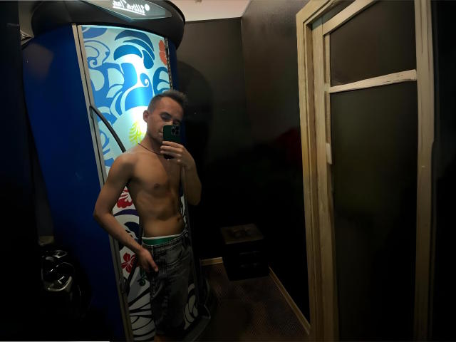 TommyGunLove - Sexe cam en vivo - 21856857
