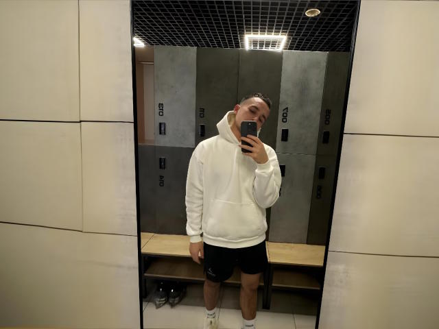 TommyGunLove - Sexe cam en vivo - 21856885