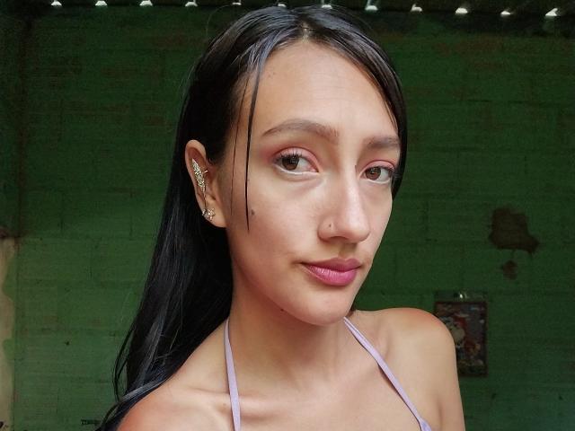 KiriamGomez - Live porn &amp; sex cam - 21859077