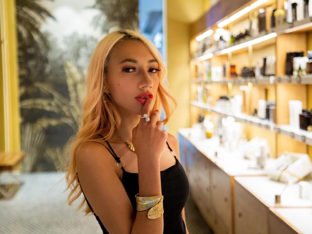 KiriamGomez - Sexe cam en vivo - 21859609