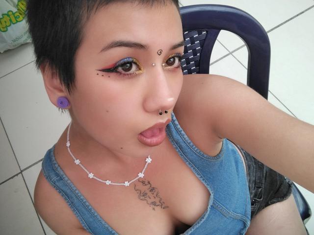 MadisonThomson - Live porn &amp; sex cam - 21859649