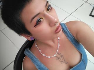 MadisonThomson - Live porn &amp; sex cam - 21859665