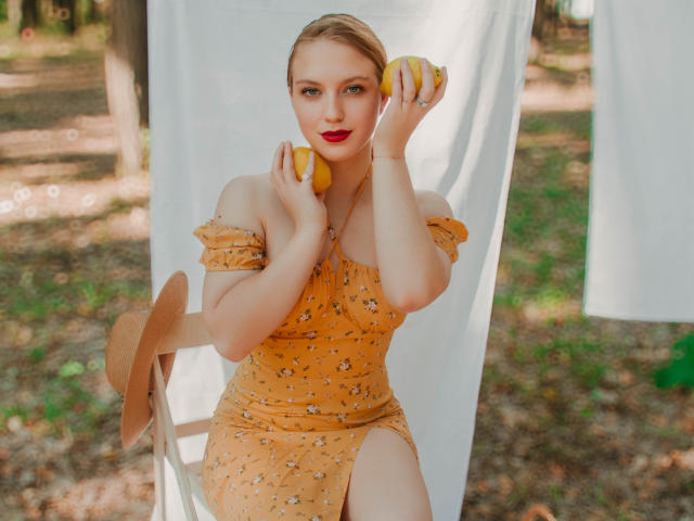 AgataDay - Live porn &amp; sex cam - 21861313