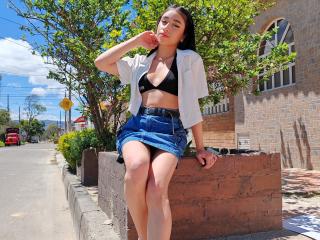 EmmaMorgan69 - Live porn &amp; sex cam - 21862209