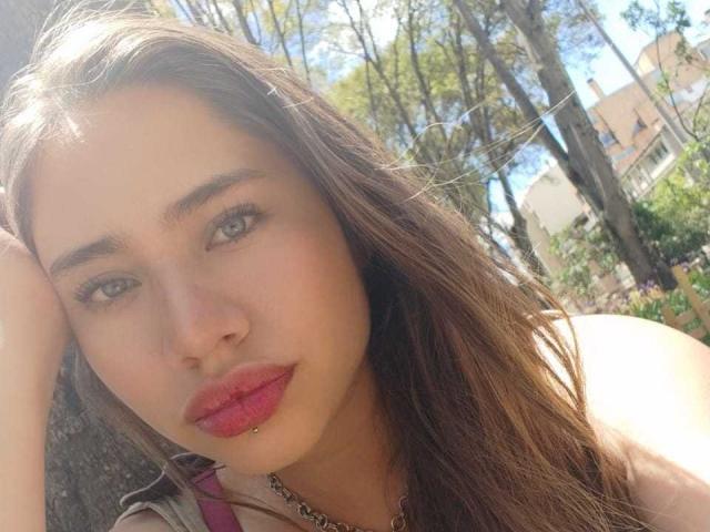 LillyJones - Live sexe cam - 21874361